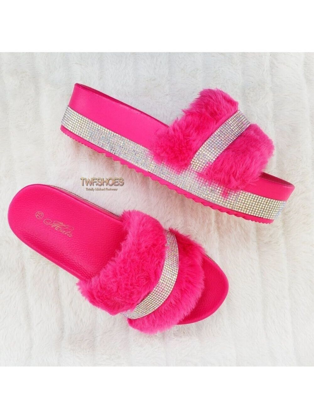 Hot Pink Comfy Furry Rhinestone platform sandals 👡 😍 Slippers